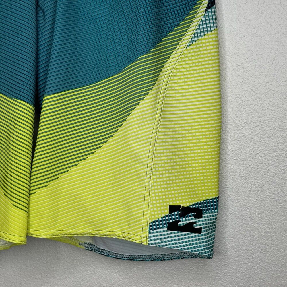 Billabong Platinum X Board Shorts Mens 30 Swim Surf Yellow Green Zip Pocket - Picture 2 of 9